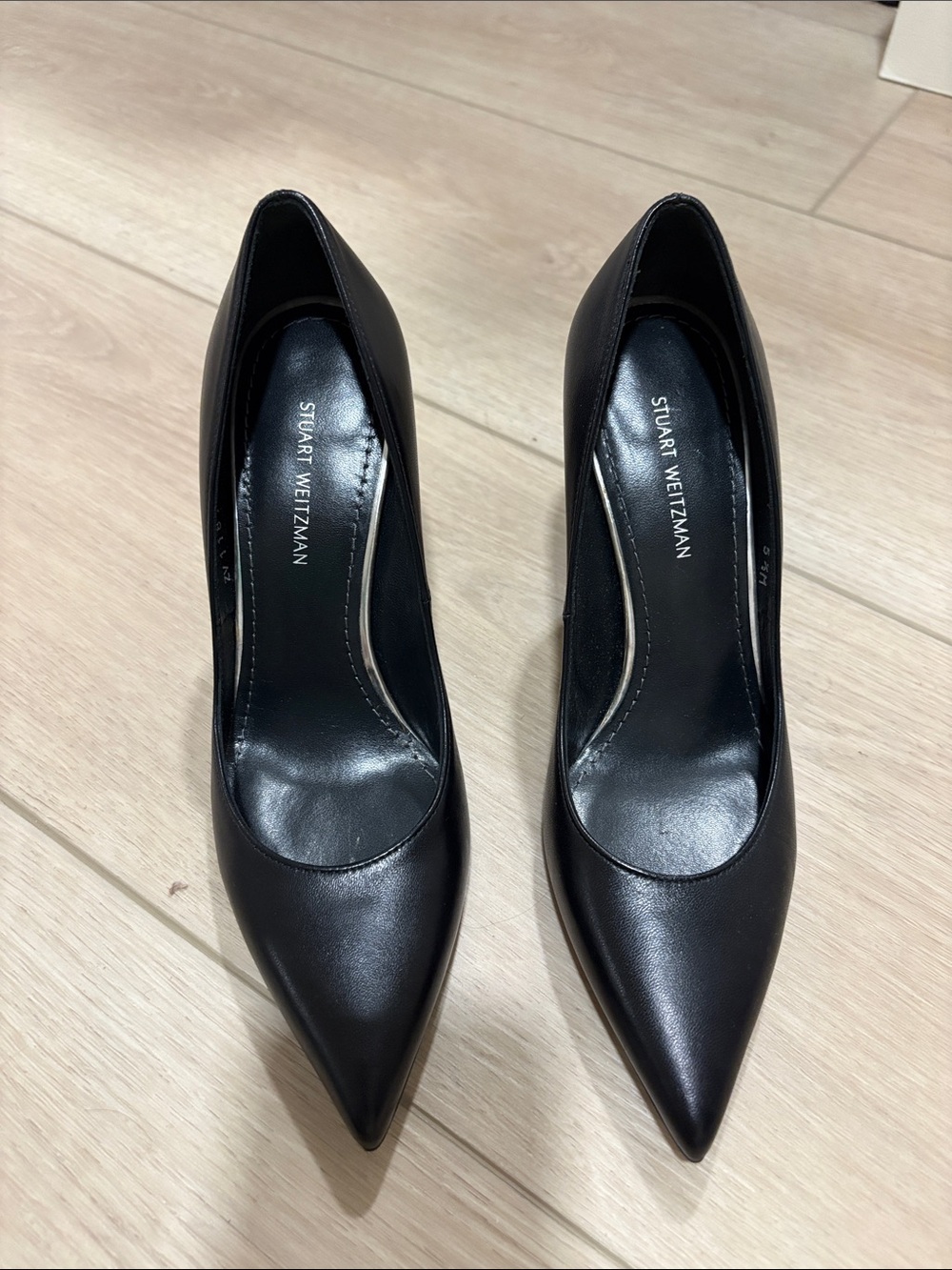 Stuart Weitzman Royal Leather Stiletto Pumps 5.5M
